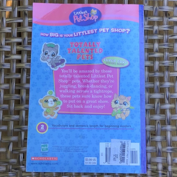 2007 Littlest Pet Shop Plushie and Booklet - Picture 9 of 10